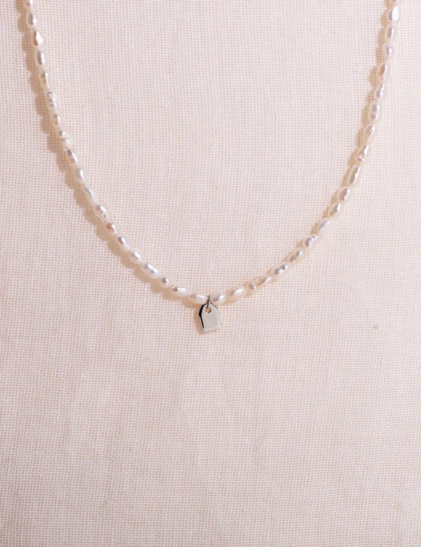 Pearl & Tag necklace petite - Galore jewelry