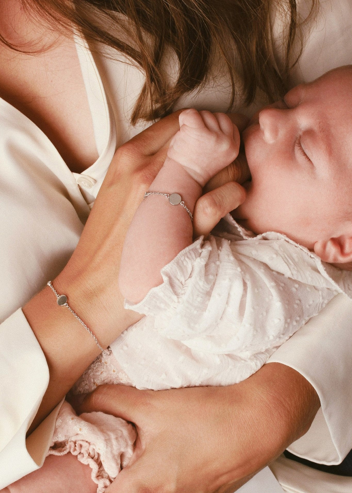 Circle and diamond bracelet baby - Galore jewelry