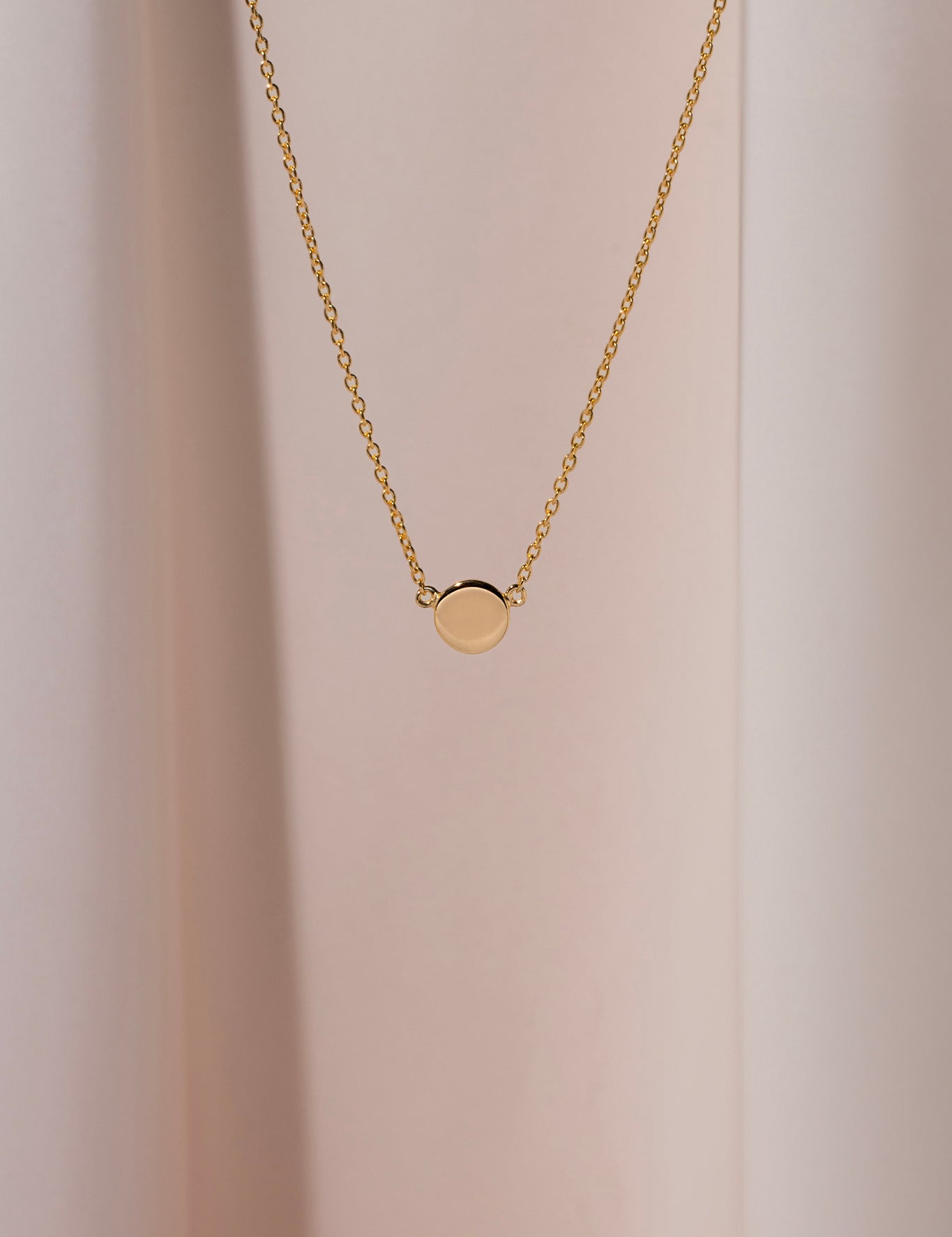 Circle necklace petite