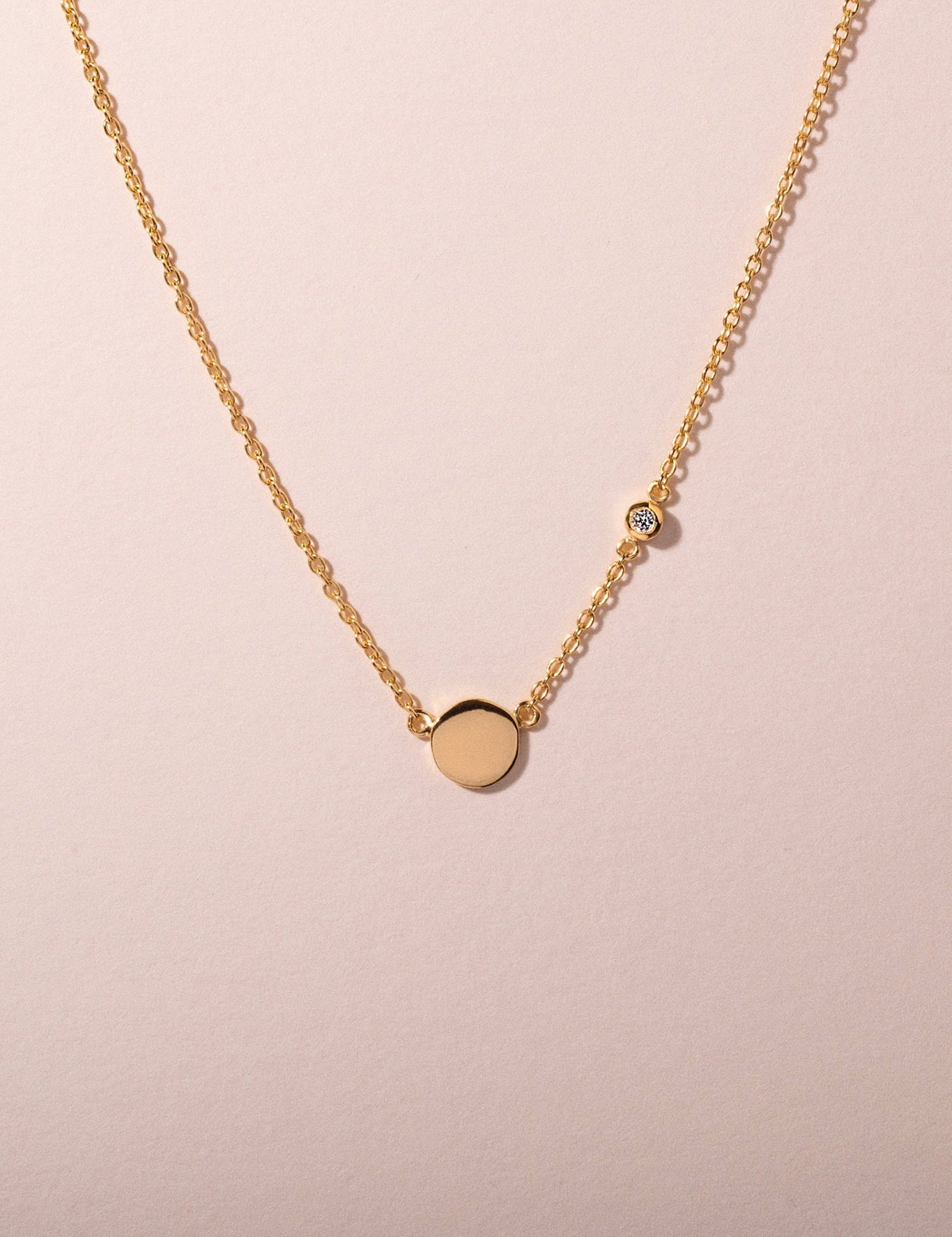 Circle and diamond necklace petite - Galore jewelry